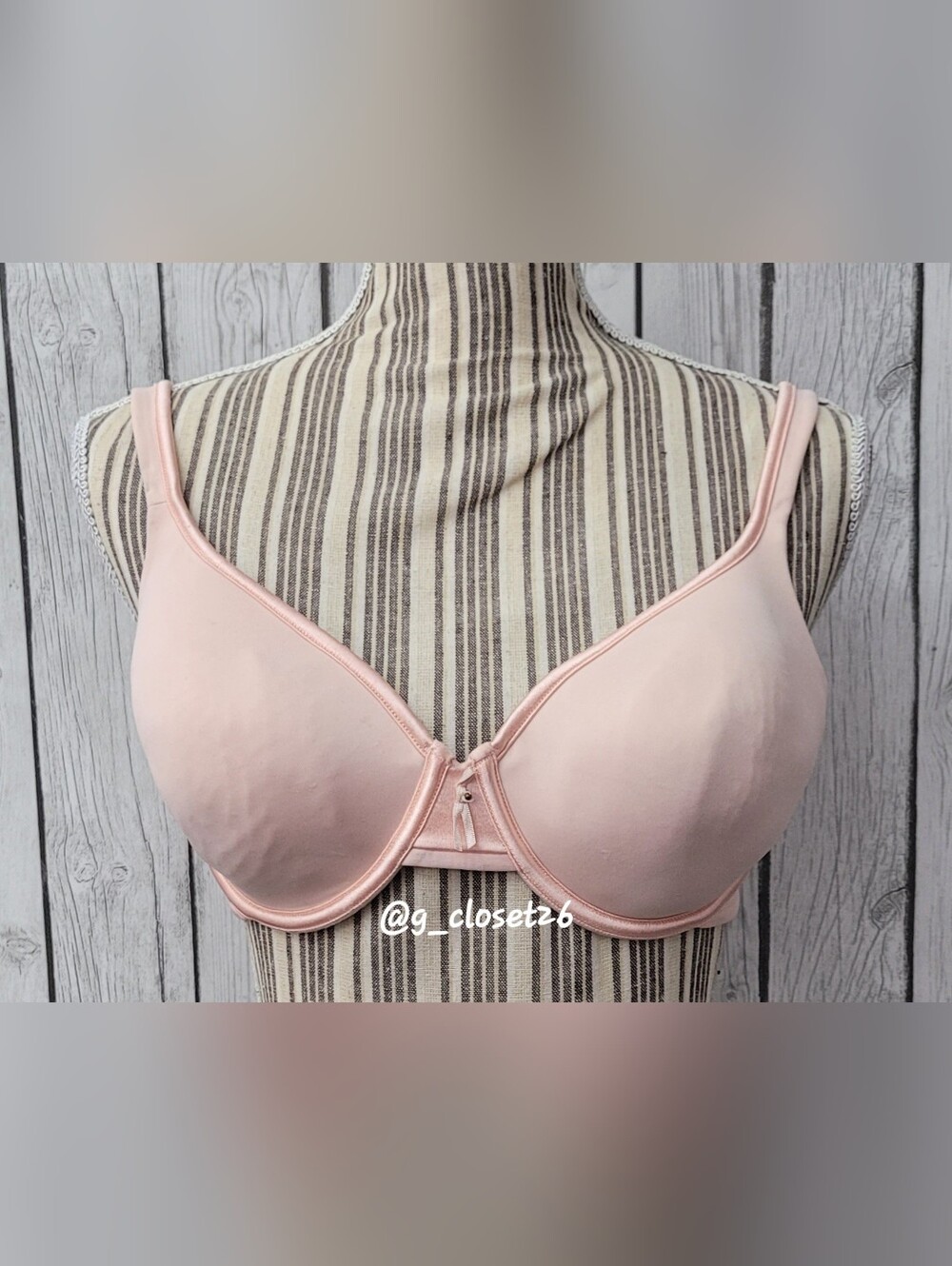 Vanity Fair Light Pink Smooth Bra,36D